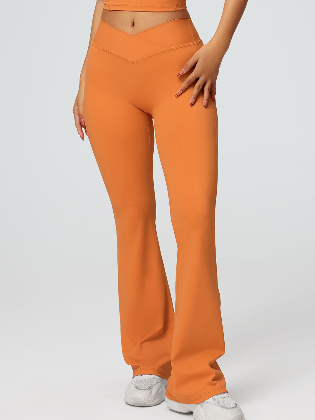 ZASUWA Female V-shaped Waist Solid Color Flare Leggings