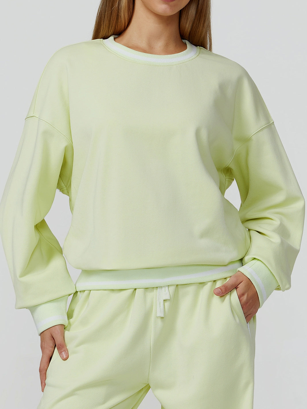 ZASUWA Female Contrast Color Casual Loose Round Neck Hoodie