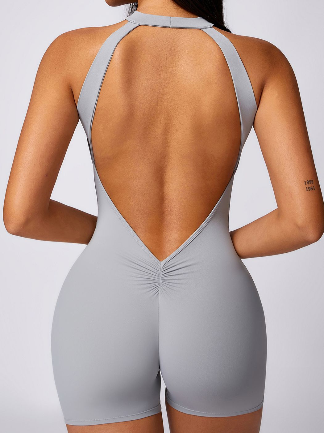 ZASUWA Female Backless Hollow Out V-shaped Waist Scrunch Bum Romper