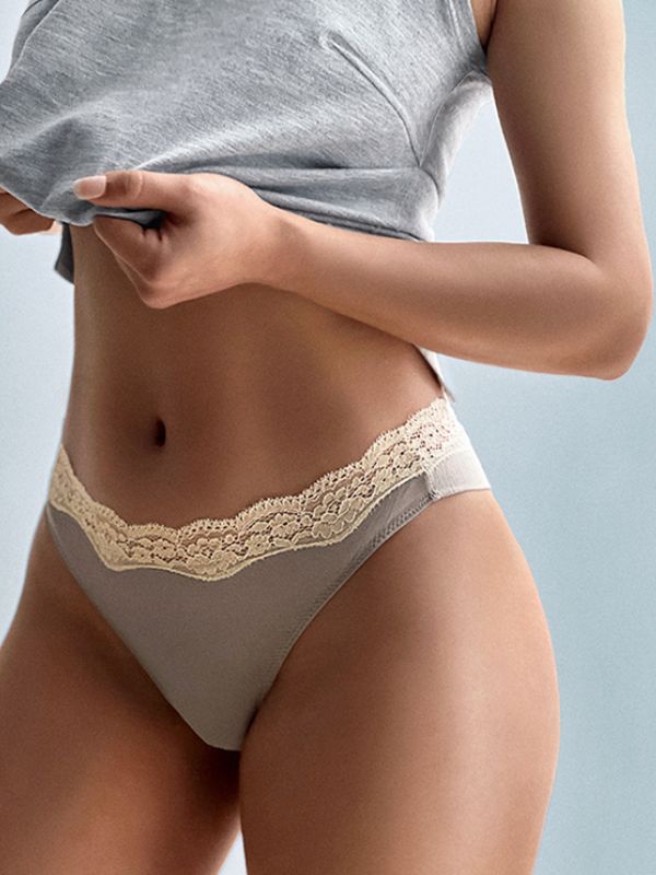 سراويل رياضية نسائية من قماش مودال دانتيل من ZASUWA 