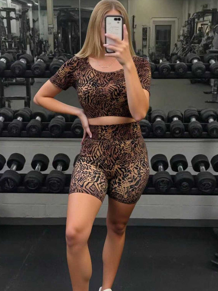 ZASUWA Female Leopard Print U Collar Short Tracksuit