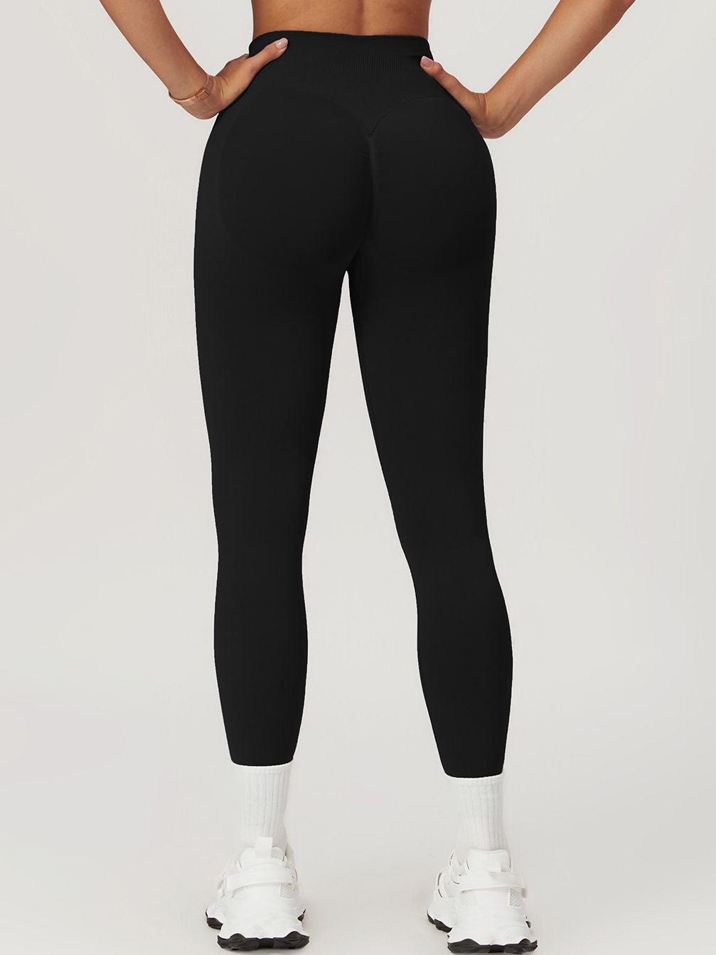 ZASUWA Female Seamless Scrunch Bum High-waisted Booty Leggings