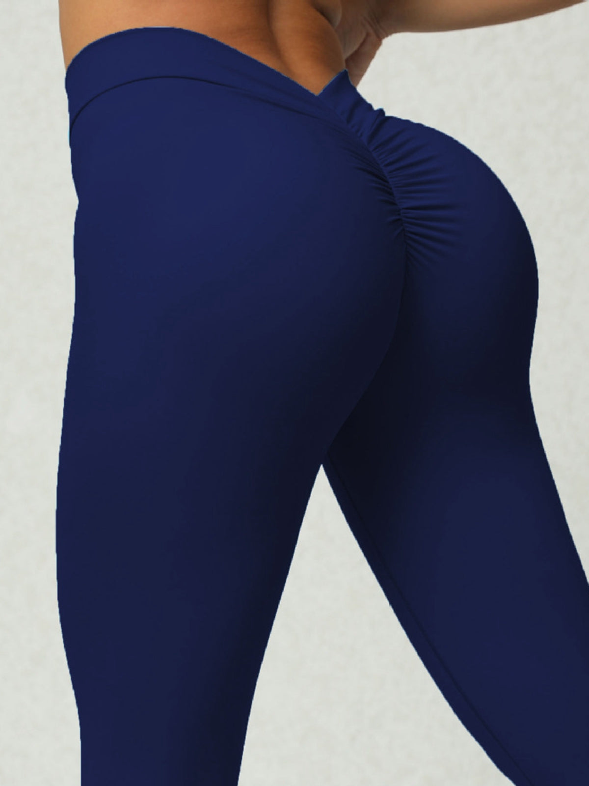 ZASUWA Female Scrunch Bum Deep V Back Leggings