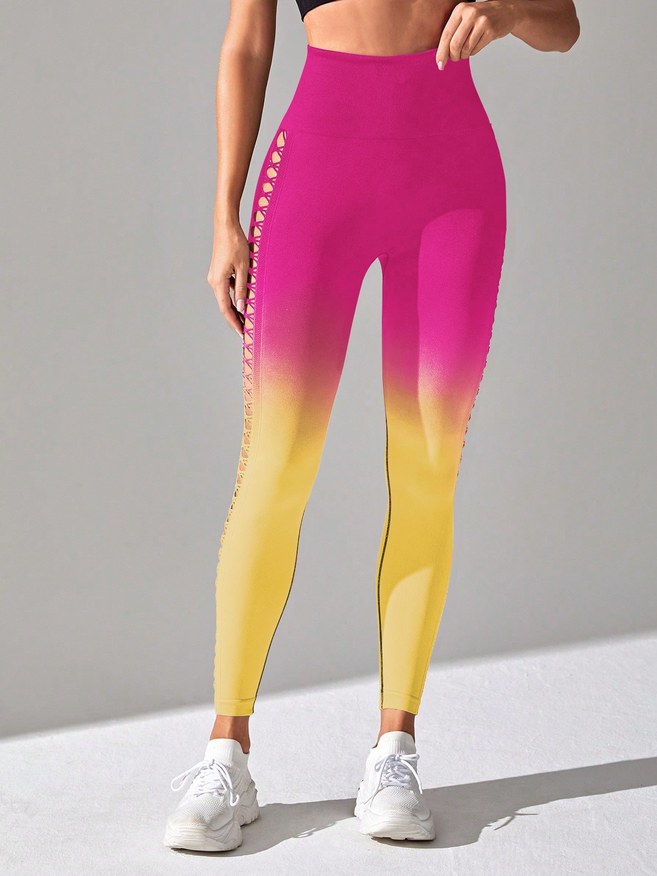 ZASUWA Female Ombre Lace-up Scrunch Bum Leggings