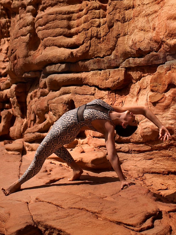 ?ZASUWA Female Sexy Fishnet Snake Print Backless Jumpsuits